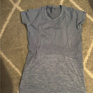 lululemon athletica Heathered Blue Short Sleeve Tee